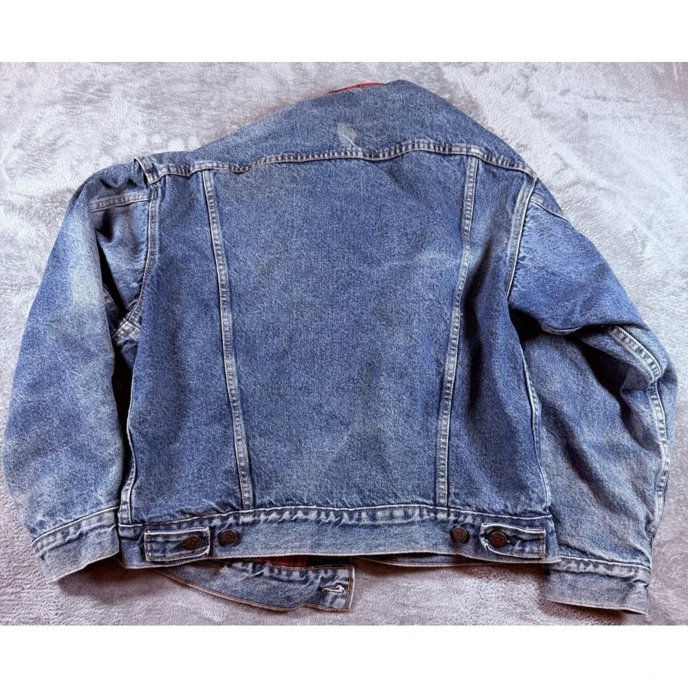Vtg Levi's 70417-9316 Denim Trucker Jacket Lined Red Plaid Made in USA Men's L